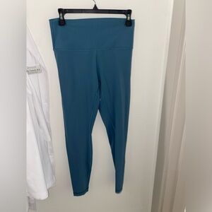 Women’s lulu size 8 full length leggings